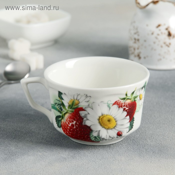 Чашка «Клубника», 220 мл
Чашка «Клубника», 220 мл