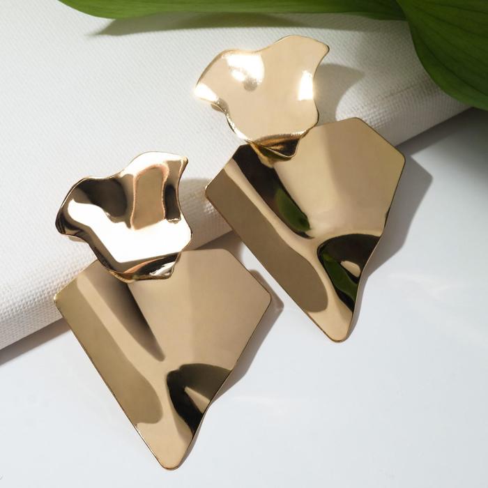 Серьги металл "Атмосфера" треугольник мятый, цвет золото
Серьги металл "Атмосфера" треугольник мятый, цвет золото