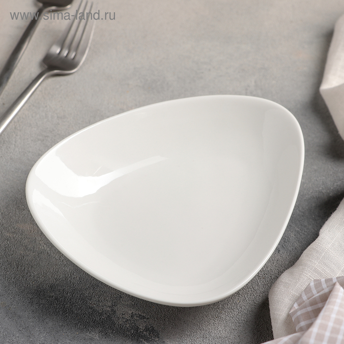 Блюдо треугольное, 18,5×16 см
Блюдо треугольное, 18,5×16 см