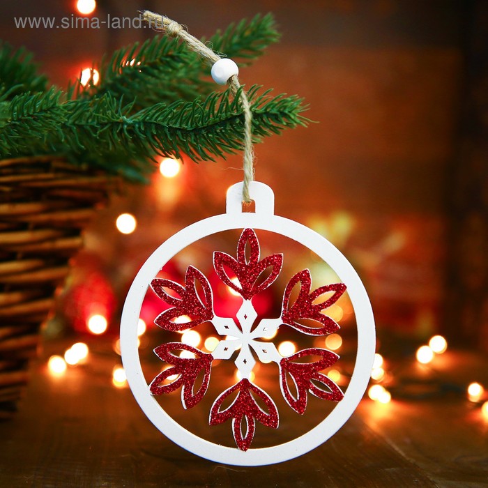 Новогодняя подвеска «Снежинки» 0,3х11х10 см МИКС
Новогодняя подвеска «Снежинки» 0,3х11х10 см МИКС