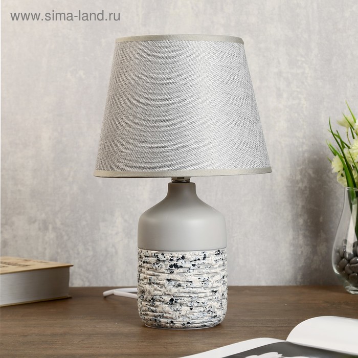 Лампа настольная "Латте" 1хЕ14 40Вт серый 20х20х33 см.
Лампа настольная "Латте" 1хЕ14 40Вт серый 20х20х33 см.