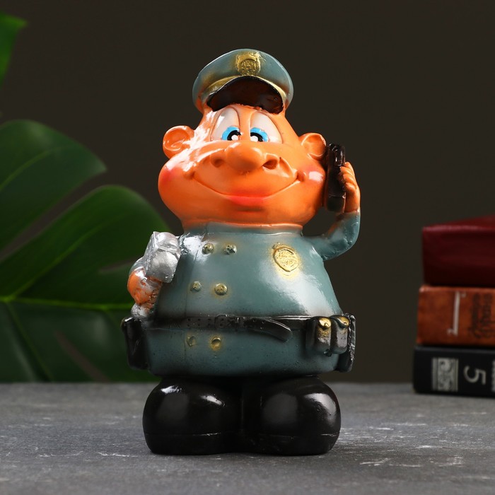 Копилка "ГАИшник" 20х12х10см
Копилка "ГАИшник" 20х12х10см