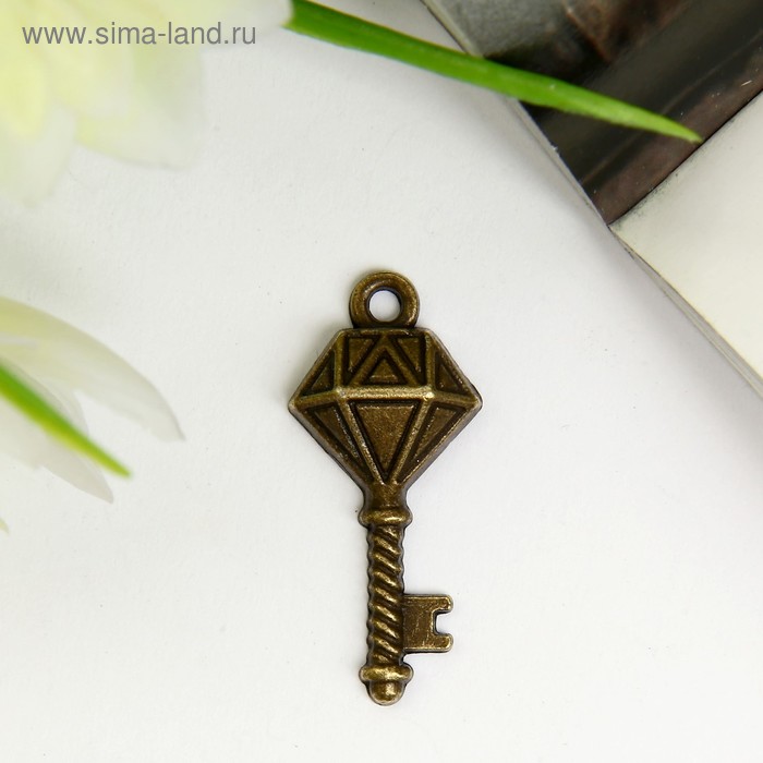 Декор для творчества металл "Ключик-бриллиант" бронза 2,5х1 см
Декор для творчества металл "Ключик-бриллиант" бронза 2,5х1 см