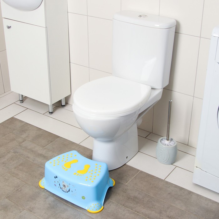 Подставка детская с антискользящими ножками, цвет голубой
Подставка детская с антискользящими ножками, цвет голубой