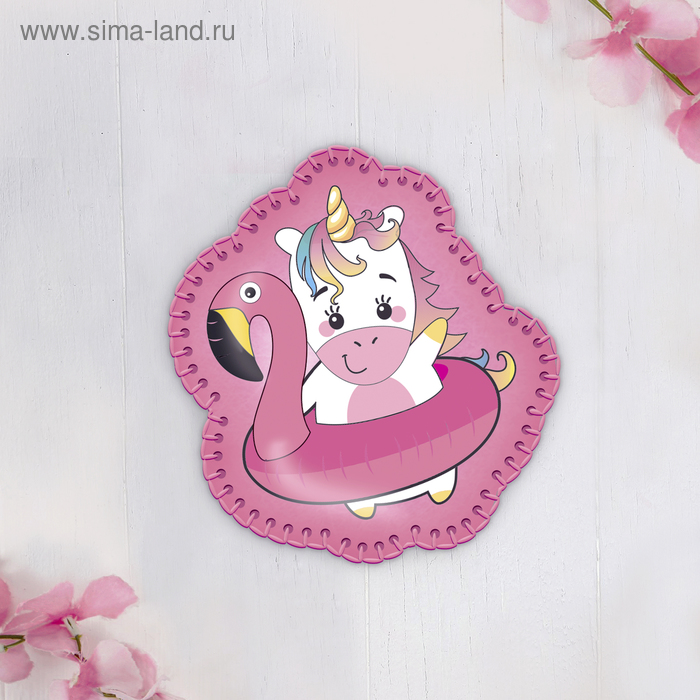 Брошь из фетра «Радужный единорог» с термонаклейкой и перфорацией
Брошь из фетра «Радужный единорог» с термонаклейкой и перфорацией