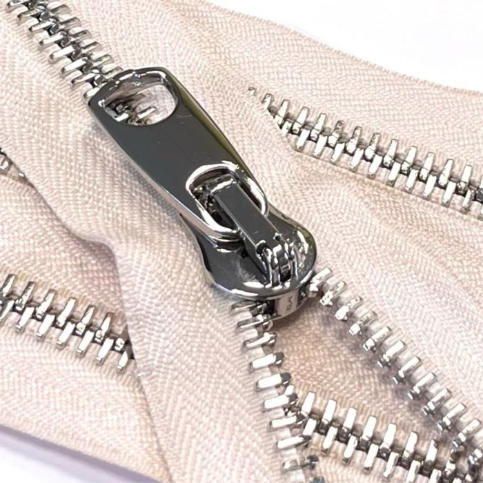 Молния №12, разъёмная, 65 см, цвет бежевый
Молния №12, разъёмная, 65 см, цвет бежевый