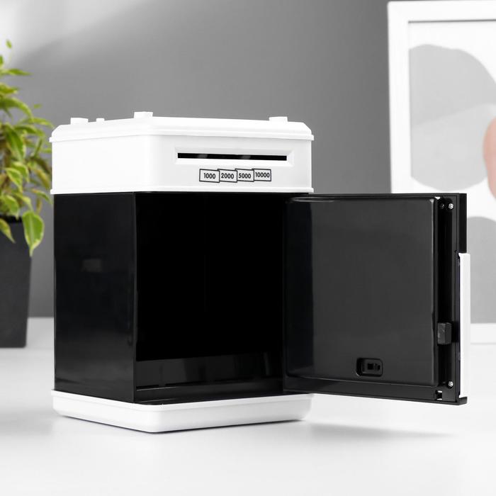 фото Копилка пластик для монет и купюр "сейф - панда" кодовый замок, звук 3аа 19х13х12 см