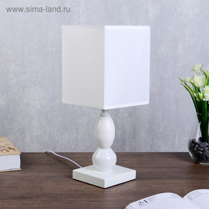 Лампа настольная "Венеция" 1х40Вт E27 белый 15х15х37 см.
Лампа настольная "Венеция" 1х40Вт E27 белый 15х15х37 см.