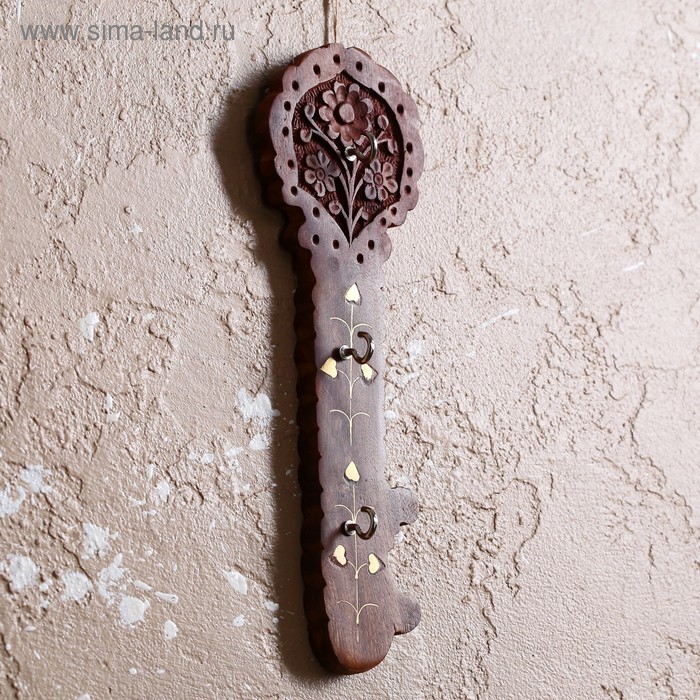 Ключница резная "Ключ" дерево 24х7,5х3 см
Ключница резная "Ключ" дерево 24х7,5х3 см