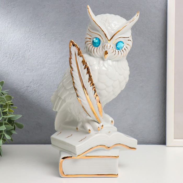 Сувенир керамика "Белый филин на книгах с пером" с золотом 28х14,5х17,5 см
Сувенир керамика "Белый филин на книгах с пером" с золотом 28х14,5х17,5 см