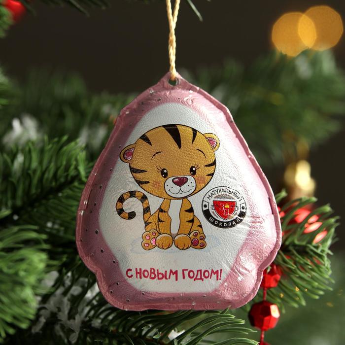 Фигура из молочного шоколада "Елочное украшение №2" Символ года (в тубе) 30 г
Фигура из молочного шоколада "Елочное украшение №2" Символ года (в тубе) 30 г