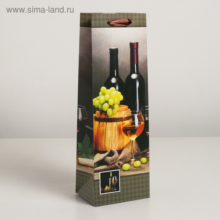 Пакет ламинированный под бутылку, 12 х 9 х 36 см
Пакет ламинированный под бутылку, 12 х 9 х 36 см