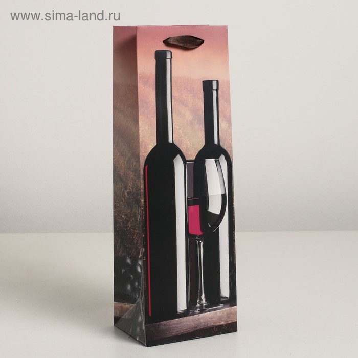 Пакет ламинированный под бутылку, 12 х 9 х 36 см
Пакет ламинированный под бутылку, 12 х 9 х 36 см