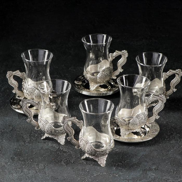 Сервиз чайный «Антик», на 6 персон, кружки 6 шт, 140 мл, блюдца 6 шт, d=12 см, цвет серебряный 
Сервиз чайный «Антик», на 6 персон, кружки 6 шт, 140 мл, блюдца 6 шт, d=12 см, цвет серебряный