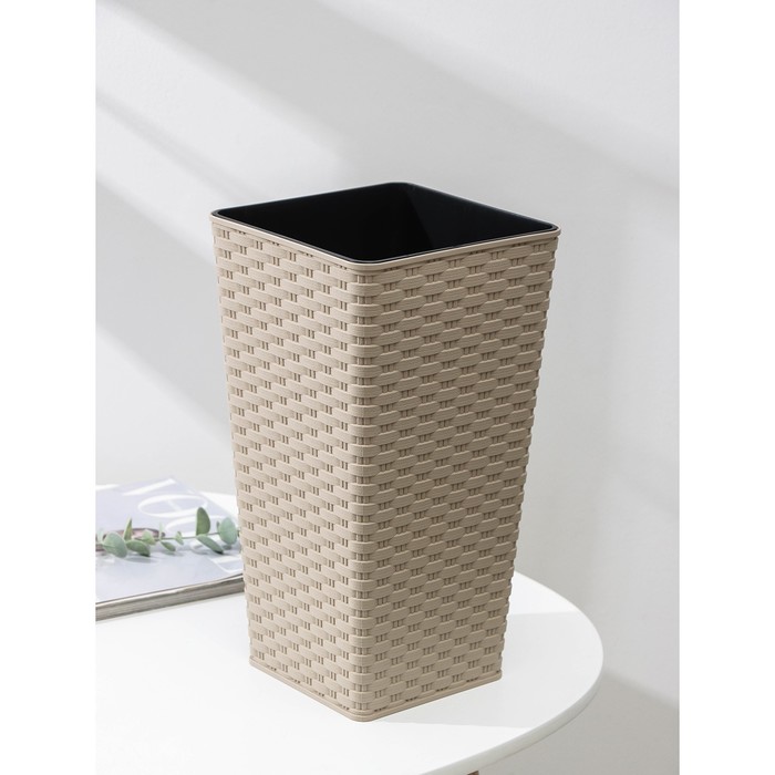 Кашпо для цветов со вставкой «Ротанг», 5,5 л (2,7 л), цвет какао
Кашпо для цветов со вставкой «Ротанг», 5,5 л (2,7 л), цвет какао