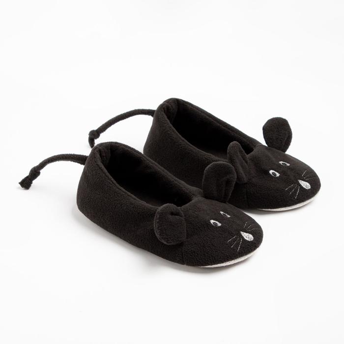 Тапочки детские, цвет черный, размер 33
Тапочки детские, цвет черный, размер 33