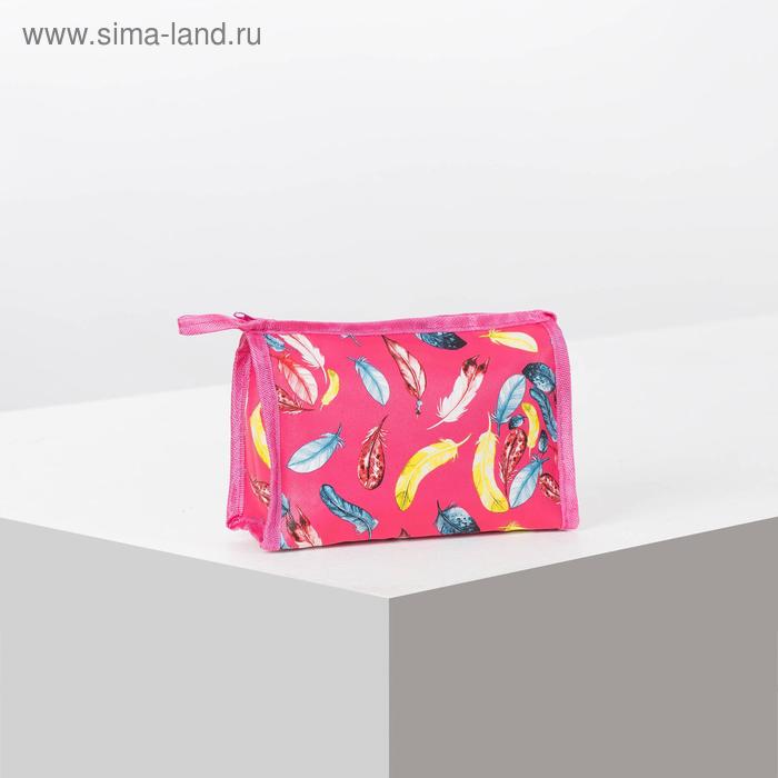 фото Косметичка треугольная, отдел на молнии, цвет малиновый