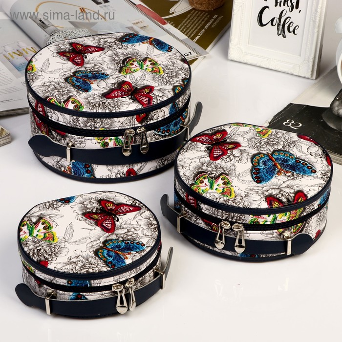 Шкатулка кожзам с зеркалом "Бабочки" набор 3 шт 15х16х6,5, 18х19х8, 21,5х22,5х11 см
Шкатулка кожзам с зеркалом "Бабочки" набор 3 шт 15х16х6,5, 18х19х8, 21,5х22,5х11 см