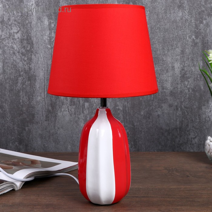 Настольная лампа "Лиза" 1x40Вт E14 красный 23х23х38см
Настольная лампа "Лиза" 1x40Вт E14 красный 23х23х38см