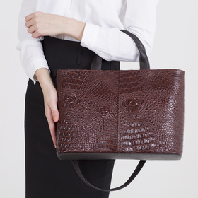 Сумка женская, 3 отдела на молнии, наружный карман, длинный ремень, цвет коричневый
Сумка женская, 3 отдела на молнии, наружный карман, длинный ремень, цвет коричневый