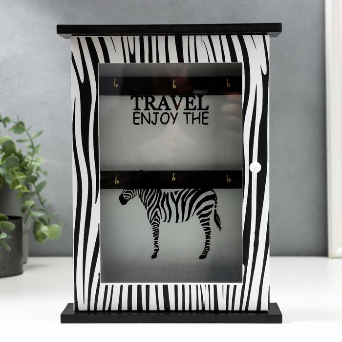 Ключница дерево 6 крючков "Зебра" 29х22,5х5,8 см
Ключница дерево 6 крючков "Зебра" 29х22,5х5,8 см