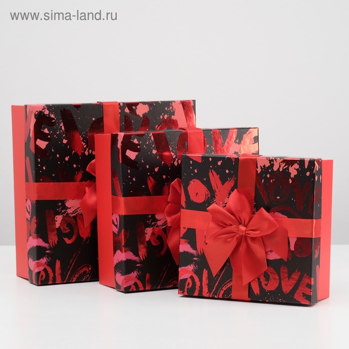 Набор коробок 3 в 1, 28 х 28 х 11 - 21 х 21 х 9 см
Набор коробок 3 в 1, 28 х 28 х 11 - 21 х 21 х 9 см