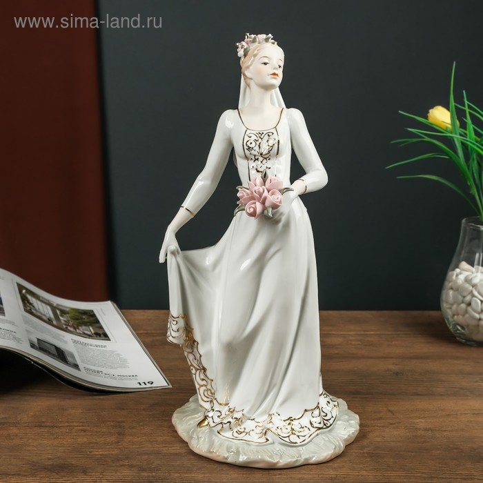 Сувенир керамика "Невеста в белом платье с золотыми узорами и букетом роз" 35х15х16 см
Сувенир керамика "Невеста в белом платье с золотыми узорами и букетом роз" 35х15х16 см