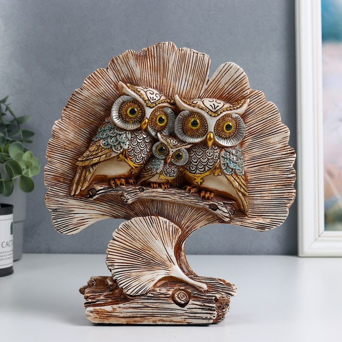 Сувенир полистоун "Семейство белых филинов с опахалом" 25х6х21,5 см
Сувенир полистоун "Семейство белых филинов с опахалом" 25х6х21,5 см