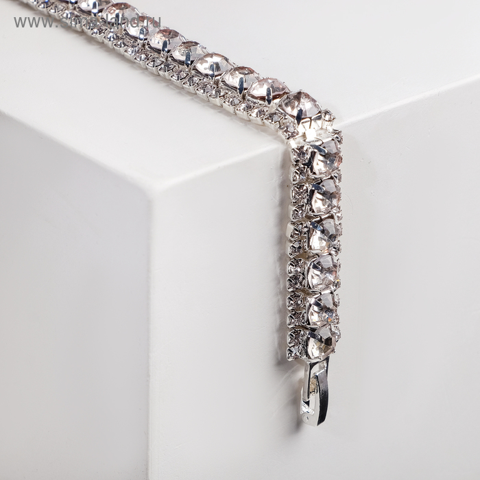 Браслет со стразами "Северное сияние" змейка, цвет белый в серебре, 18см
Браслет со стразами "Северное сияние" змейка, цвет белый в серебре, 18см