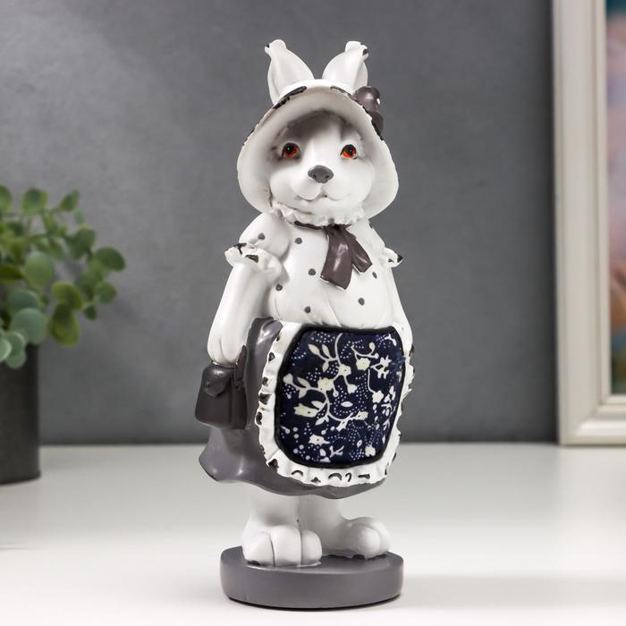 Сувенир полистоун "Зайка в шляпке и передничке" 21х6,5х6 см
Сувенир полистоун "Зайка в шляпке и передничке" 21х6,5х6 см