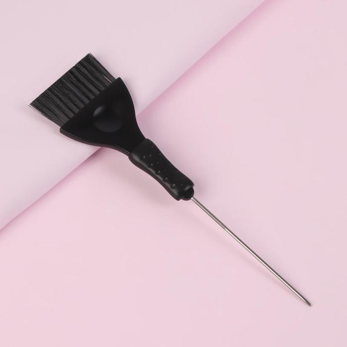 Кисть для окрашивания волос, 23 х 6 см, цвет чёрный
Кисть для окрашивания волос, 23 х 6 см, цвет чёрный