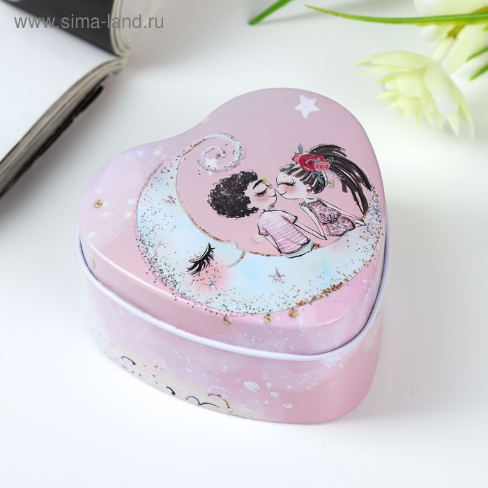 Шкатулка металл сердце "Влюблённые на месяце" 4х7х7 см
Шкатулка металл сердце "Влюблённые на месяце" 4х7х7 см