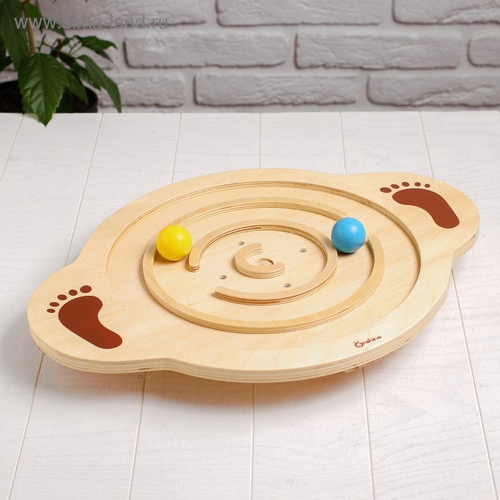 Развивающая игра «Балансирующая доска с мячиком» 6×48,5×37,5 см
Развивающая игра «Балансирующая доска с мячиком» 6×48,5×37,5 см