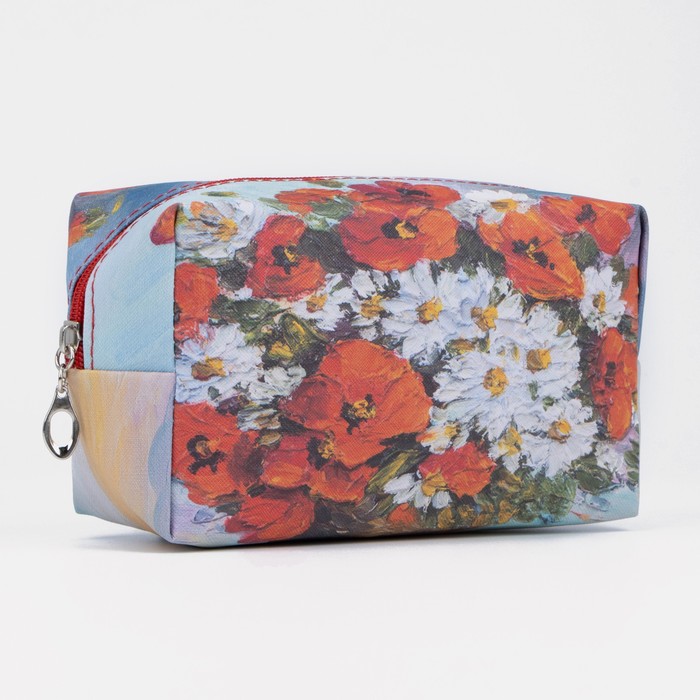 фото Косметичка на молнии, цвет красный