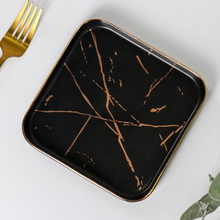 Тарелка для подачи Gold, 15,5×15,5 см, цвет чёрный
Тарелка для подачи Gold, 15,5×15,5 см, цвет чёрный