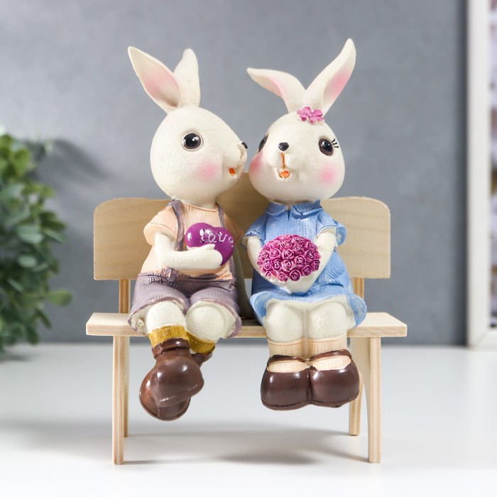 Сувенир полистоун "Зайчики на скамеечке - свидание" 17,5х7х12,5 см
Сувенир полистоун "Зайчики на скамеечке - свидание" 17,5х7х12,5 см