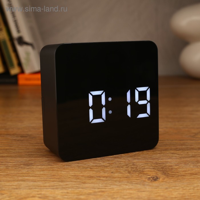 Часы-будильник электронные с календарём и термометром, 3 ААА, от USB, 10.5 х 10.5 х 4.5 см 473157
Часы-будильник электронные с календарём и термометром, 3 ААА, от USB, 10.5 х 10.5 х 4.5 см 473157