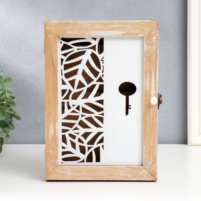 Ключница дерево 6 крючков "Ключ и листья" 24х4,7х15,5 см
Ключница дерево 6 крючков "Ключ и листья" 24х4,7х15,5 см