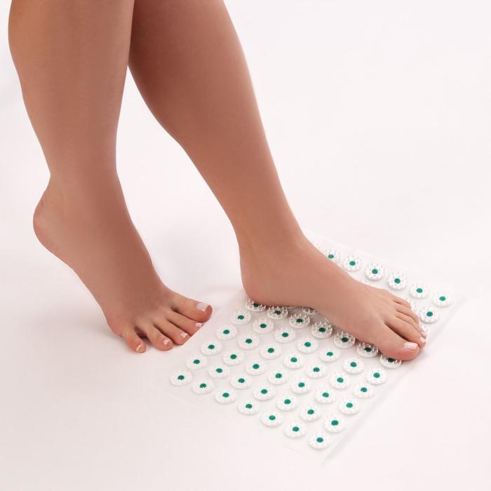 Аппликатор - коврик, 50 × 75 см, 384 модуля, цвет белый/зелёный