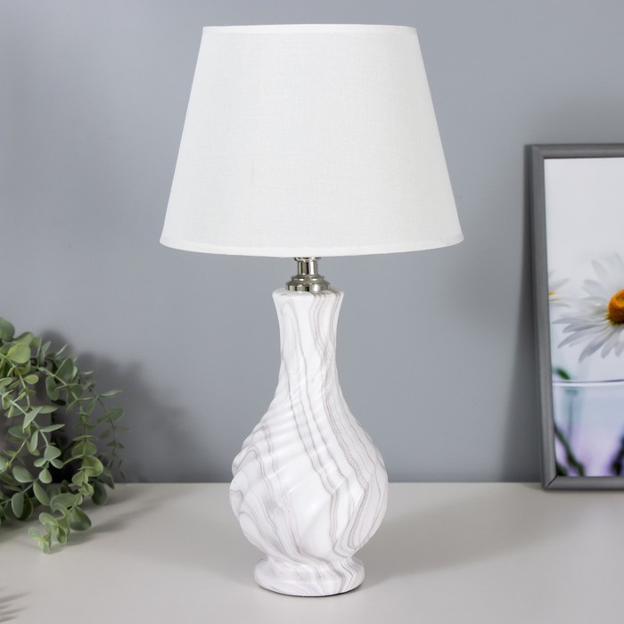 Лампа настольная 08951/1 E14 40Вт белый 22х22х41 см
Лампа настольная 08951/1 E14 40Вт белый 22х22х41 см