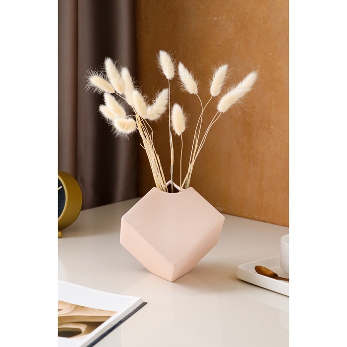 Ваза керамическая "Куб", настольная, пудровая, 12 см
Ваза керамическая "Куб", настольная, пудровая, 12 см
