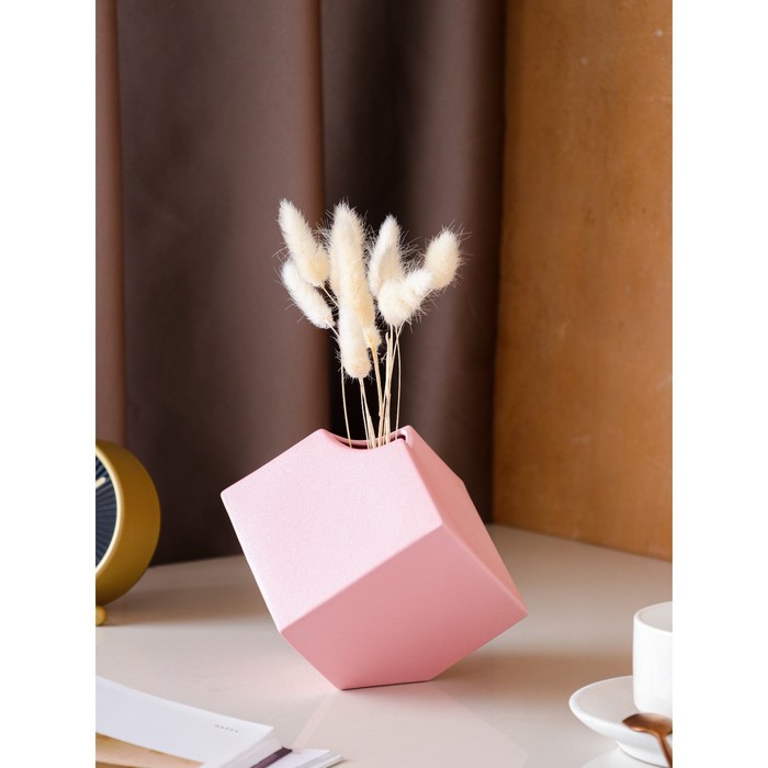 Ваза керамическая "Куб", настольная, розовая, 12 см
Ваза керамическая "Куб", настольная, розовая, 12 см
