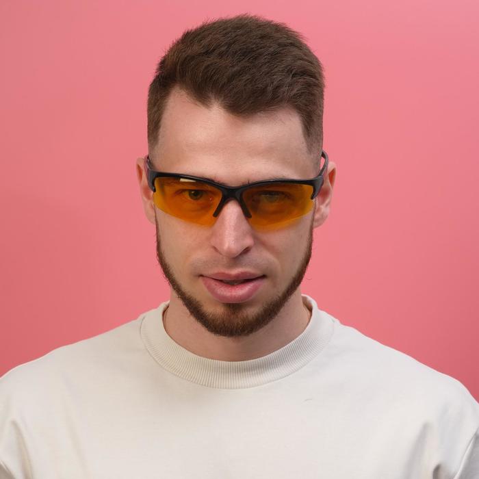 Очки солнцезащитные, велосипедные "Мастер К.", uv 400, 11.5х13х4 см, линза 4х7 см 
Очки солнцезащитные, велосипедные "Мастер К.", uv 400, 11.5х13х4 см, линза 4х7 см