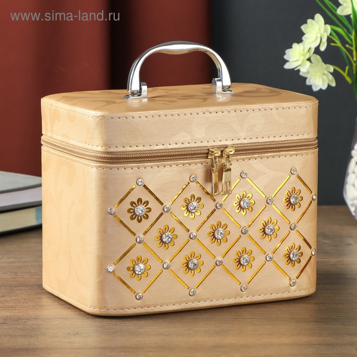 Шкатулка кожзам с зеркалом "Цветочки" стразы 16,5х14,5х21 см
Шкатулка кожзам с зеркалом "Цветочки" стразы 16,5х14,5х21 см