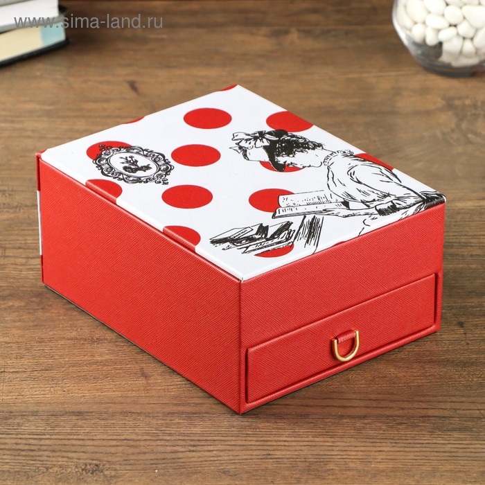 Шкатулка кожзам для украшений "Мадам с книгой" красная 8,7х18,2х14,3 см
Шкатулка кожзам для украшений "Мадам с книгой" красная 8,7х18,2х14,3 см