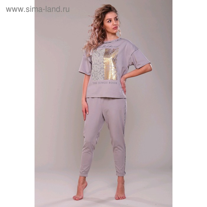 Трикотажный костюм женский, размер 48
Трикотажный костюм женский, размер 48