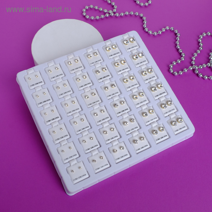 Пусеты в коробочке 36 пар "Шарик" кристаллики, цвет белый в золоте 
Пусеты в коробочке 36 пар "Шарик" кристаллики, цвет белый в золоте