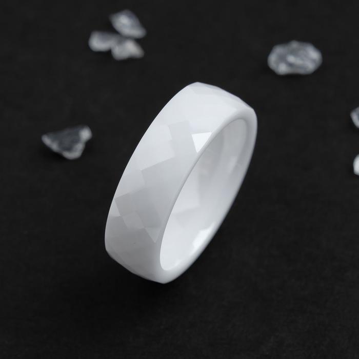фото Кольцо керамика "минимал" огранка ромб, 6мм, цвет белый, 17 размер vel vett
