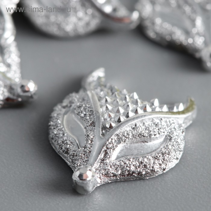 Декоративный элемент "Лис" цвет серебро 1х1,2 см
Декоративный элемент "Лис" цвет серебро 1х1,2 см