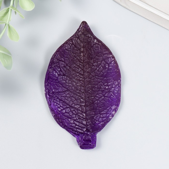 Молд пластик "Лист" 8х5см
Молд пластик "Лист" 8х5см